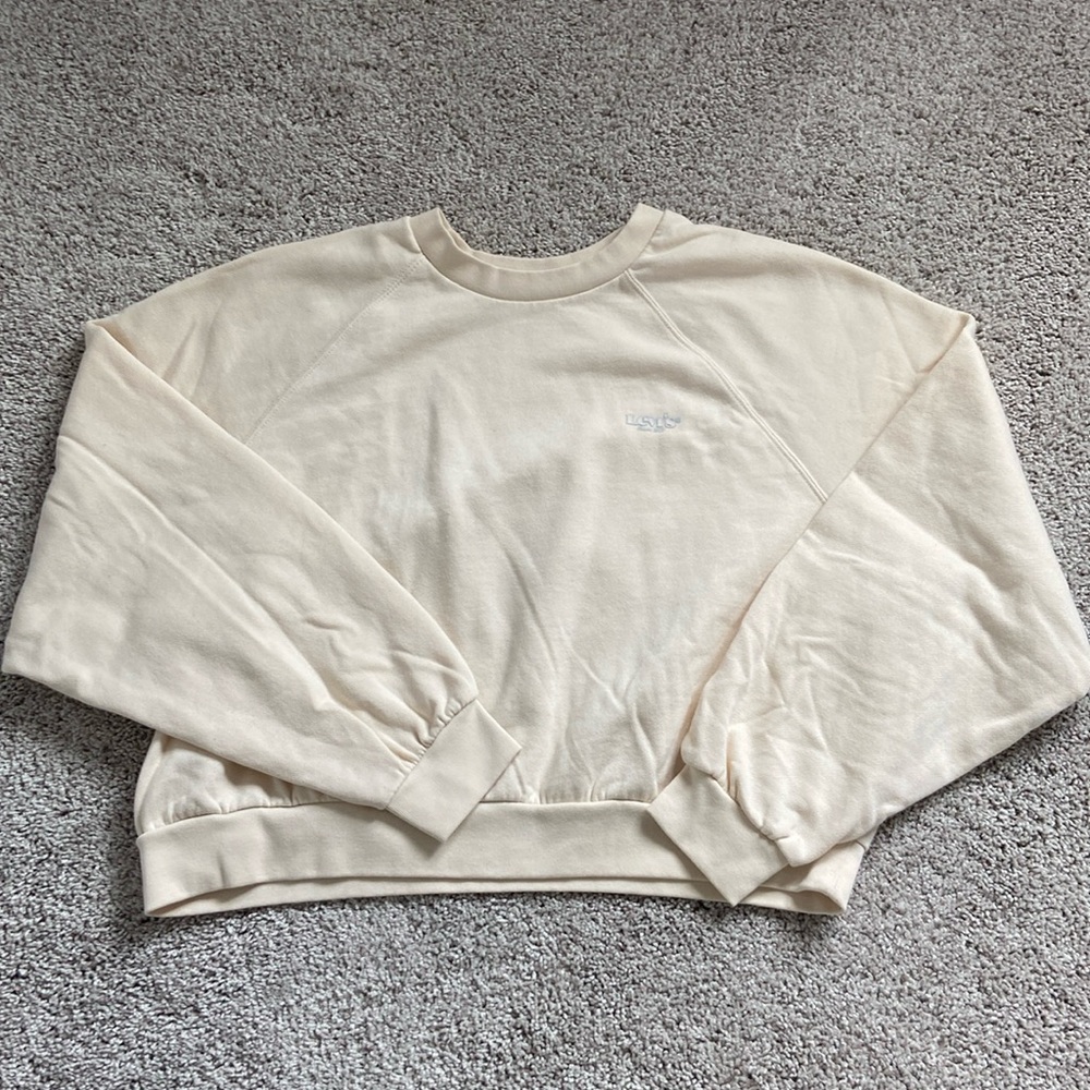 Levi’s • Pale Yellow Cropped Crewneck Sweatshirt